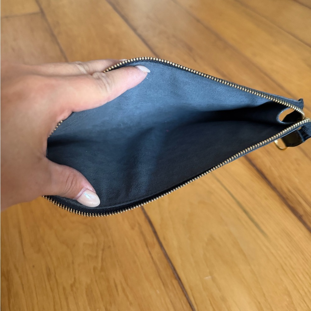 Louis Vuitton Pochette Accessoires - Picture 9 of 11